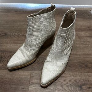 Sam Edelman Winona Bootie - White Leather Croco